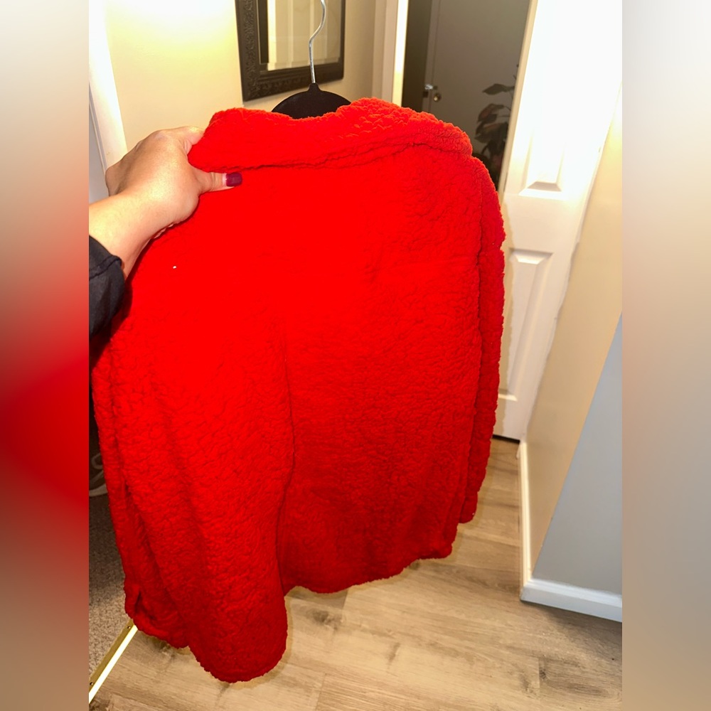 Red Sherpa - Picture 3 of 3